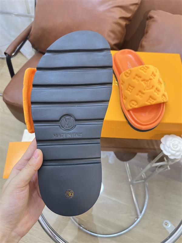 20251128184541523 180